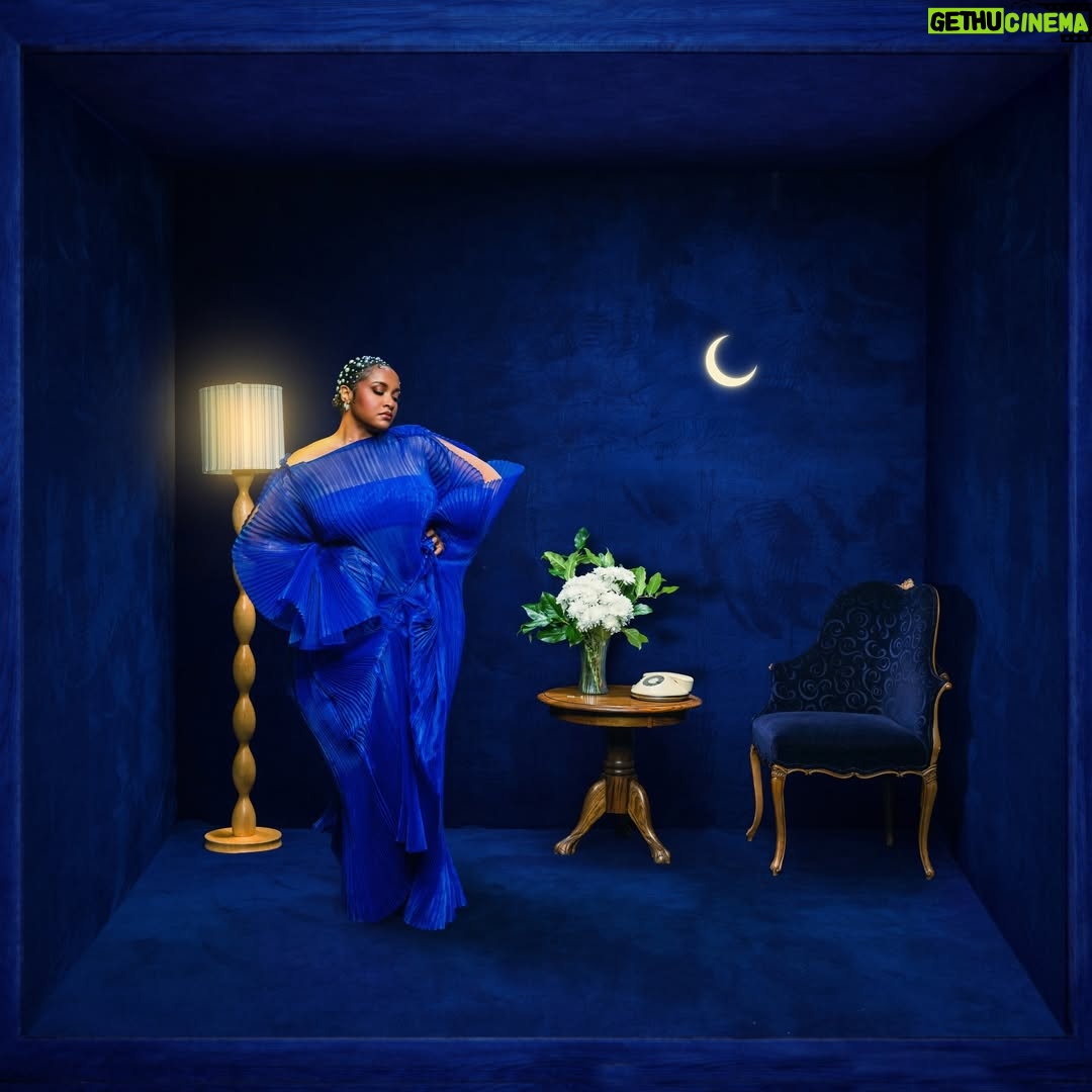 Alex Isley - 24.2K Likes - WHEN THE CITY SLEEPS
•
An album for the dreamers, and my most personal work yet, whew…
March 20, 2026
•
Pre-Save at the link 🌙