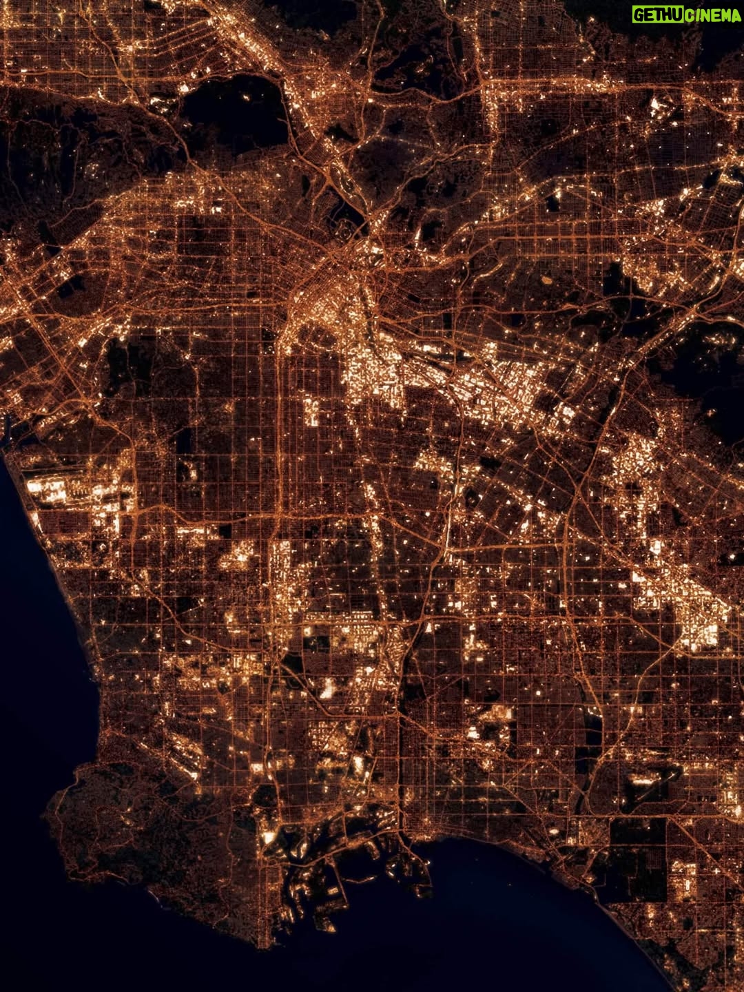 Alex Isley - 3 Likes - Some sights & sounds that inspired When The City Sleeps
This album illuminates my heart, some of my strengths and weaknesses, some of my most intrusive thoughts, moments of self-confidence and self-doubt. Memories and reflection. And all of it is rooted in love. The city…Los Angeles, is very much a main character in my story. It’s my home. It’s the setting of all my dreams, my triumphs, my heartbreaks.
•
I’ve made a playlist of what I listen to When The City Sleeps on @applemusic. R&B is my foundation, but jazz runs deeep for me. In fact, the whole premise of the album is inspired by one of the songs on there. See if you can figure out which one. Hit the link in bio for the playlist. 
Enjoy & see you so soon 🌙