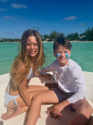 Ali Larter Instagram - On the eve of my big birthday, loved ones gathered for an unforgettable weekend in my happy place. A huge thank you to my incredible friends and husband for planning this and making me feel so special. I was overwhelmed by the joy, laughter, shared love, and beautiful connections. One for the memory books. Heart is overflowing. ✨🇧🇸✨