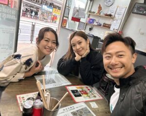 Ali Lee Instagram - 我哋無論食lunch定睇show定搭車定行展覽，無時無刻都度緊#H3O 既內容😎

#h3o 係乜嘢
今晚八點
YouTube @h3o2026 見
#一月十五日 #首播