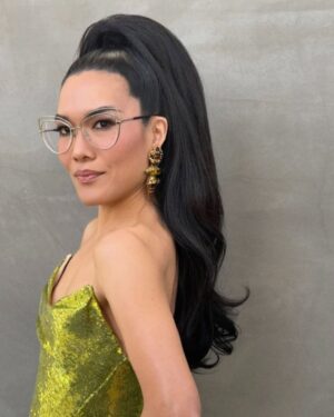 Ali Wong Instagram - 🙏 @grammys for the nomination 💚

Makeup @anthonyhnguyenmakeup 
Hair @claytonhawkins 
Styling @taraswennen 
Lewk @viviennewestwood @brandonblackwoodnyc @nicoleromanonyc @hanut101
