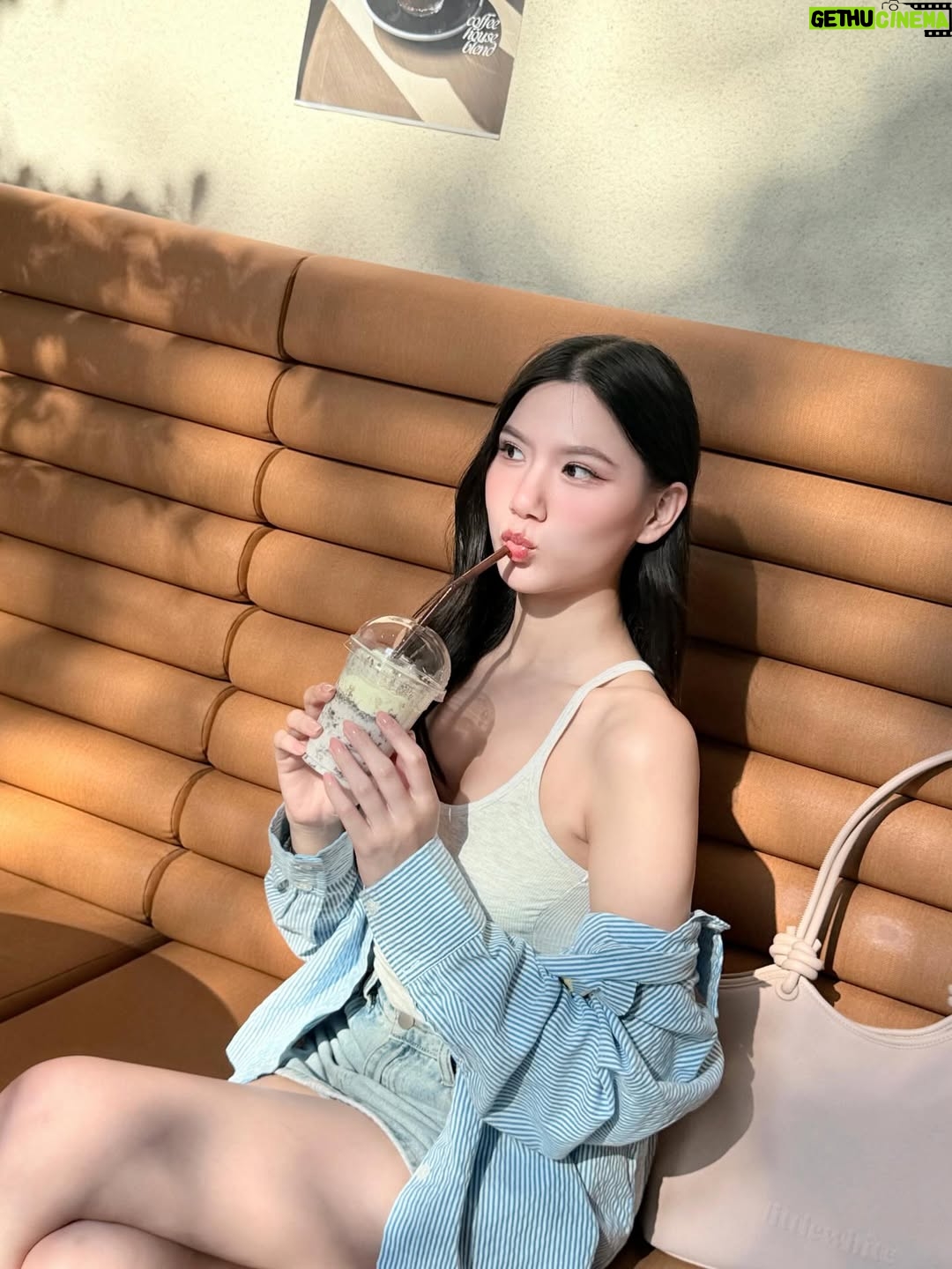 Alice Arisara Taveemunputtakarn - 1.6K Likes - 🦋🌼