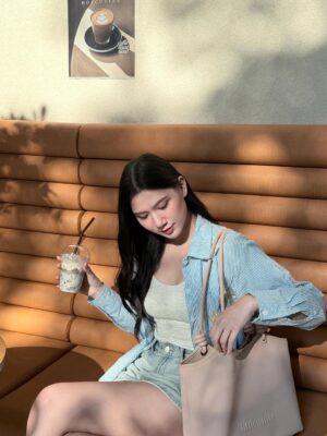 Alice Arisara Taveemunputtakarn Instagram - 🦋🌼