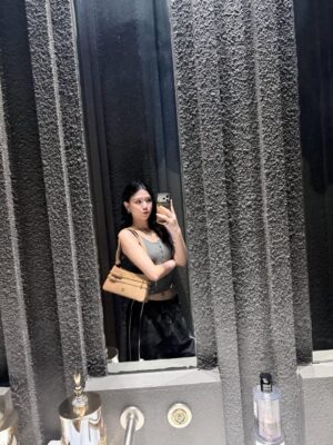 Alice Arisara Taveemunputtakarn Instagram - หน้าหวานเป็นให้ไม่ได้
ชอบหน้าเหวี่ยงแทนได้ปะ🤨