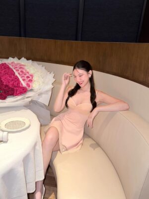 Alice Arisara Taveemunputtakarn Instagram - my favourite🌹🤍