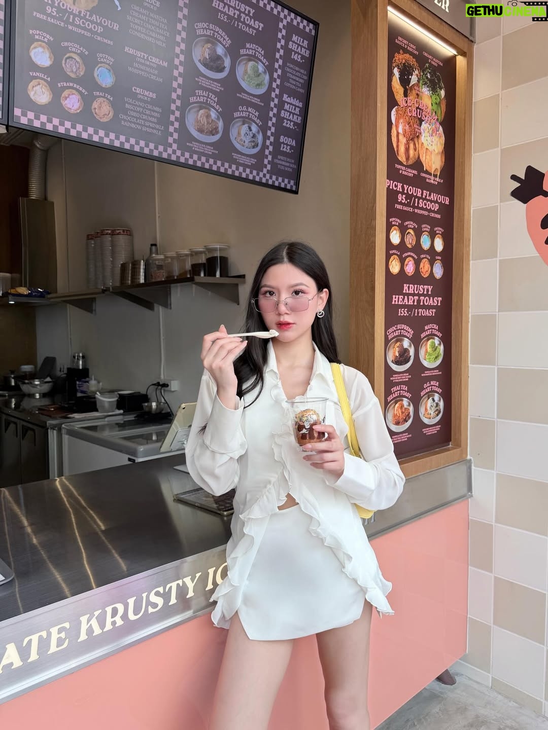 Alice Arisara Taveemunputtakarn - 1.6K Likes - แว่นมานี่มา