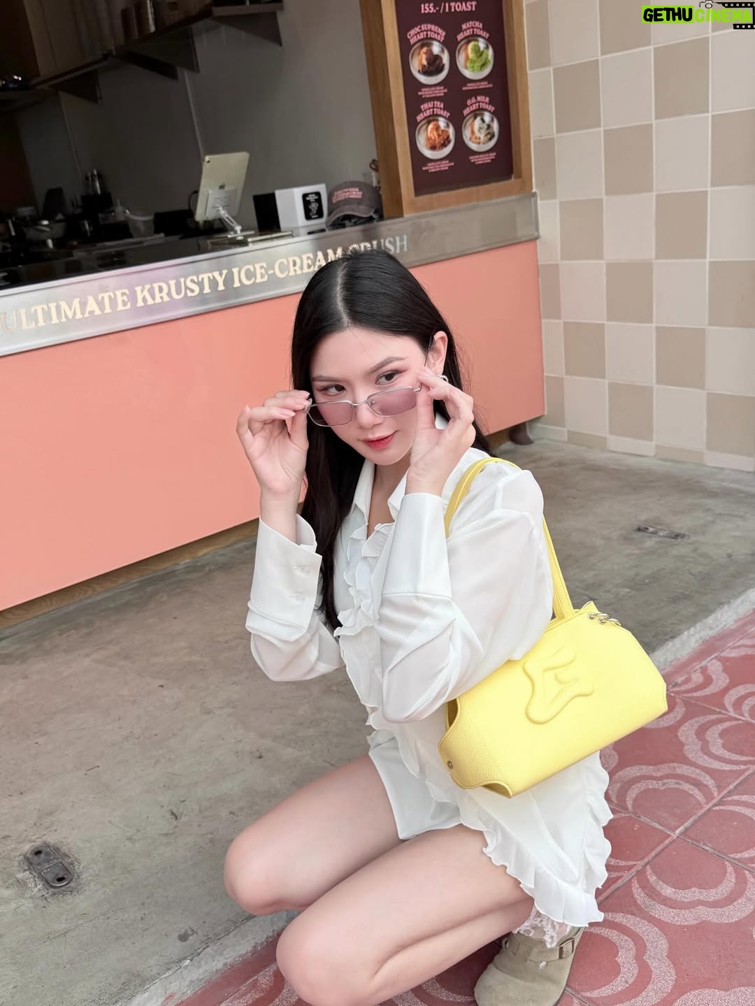 Alice Arisara Taveemunputtakarn - 1.6K Likes - แว่นมานี่มา