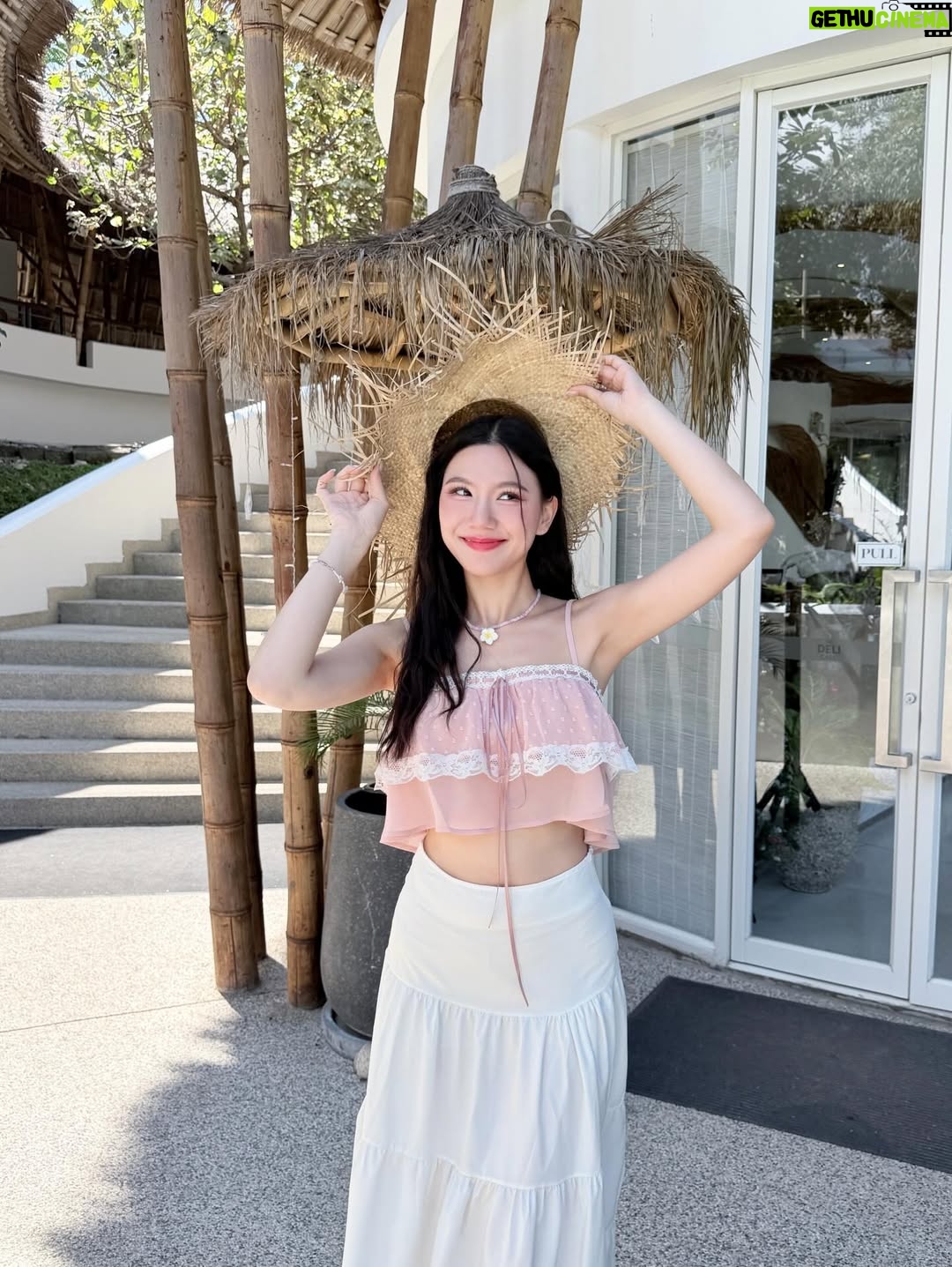 Alice Arisara Taveemunputtakarn - 1.5K Likes - 🌺👙🌴👒