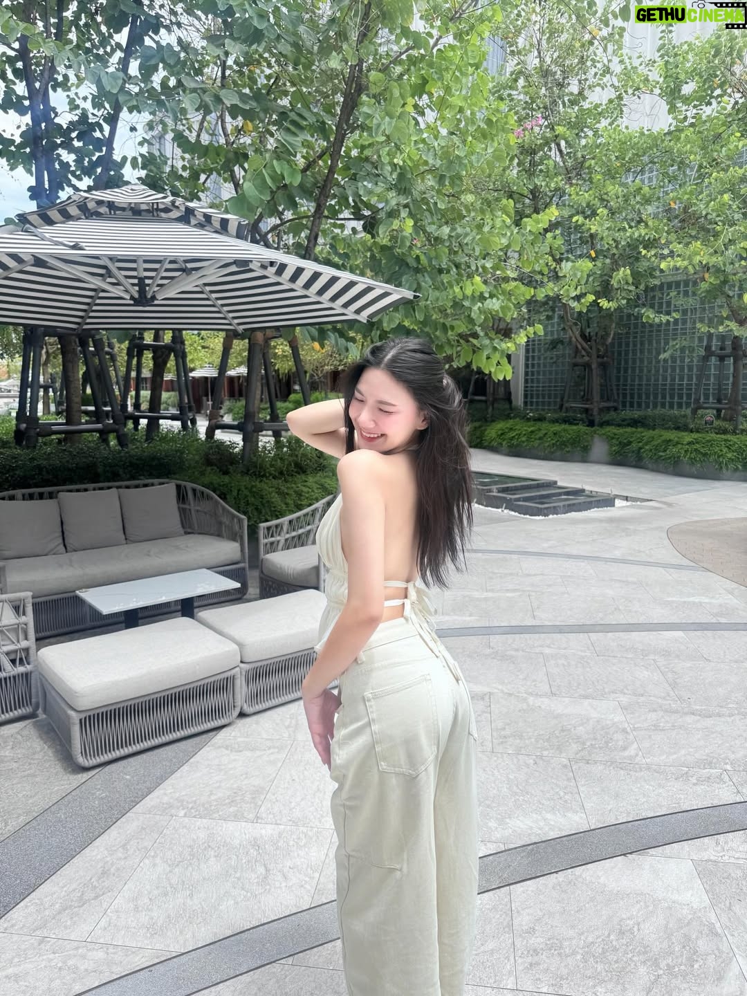 Alice Arisara Taveemunputtakarn - 1.9K Likes - 