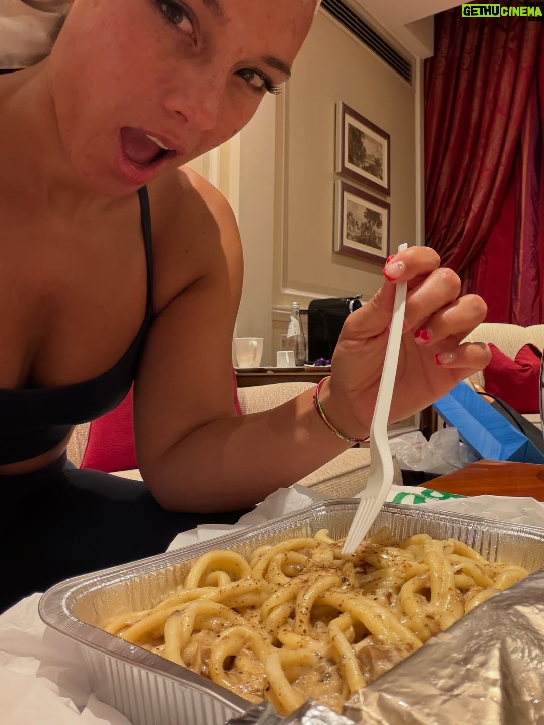 Alicia Keys - 495.3K Likes - The magic of Italy really touched me!! 
From the Sanremo stage with my brother @ramazzotti_eros , singing L’aurora for the very first time in Italian, to sharing beautiful meals and savoring every moment. I felt so deeply connected to my roots, my ancestors and surrounded by so much love from all of you!! I’m floating and can’t wait to return! Grazie di cuore for the memories, the music, and the magic. Ciao for now 🇮🇹✨