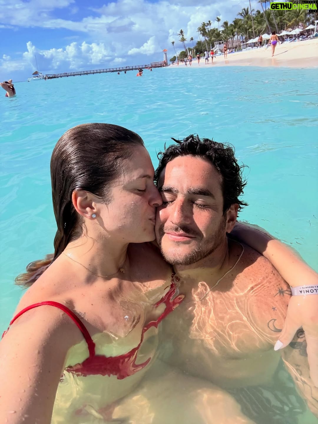 Alicia Mercado - 1.6K Likes - Frente al mar ♥️