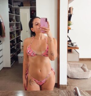 Alicia Mercado Instagram - Quiero recuperarme de mi lesión sólo para ponerme bikini de nuevo 😝