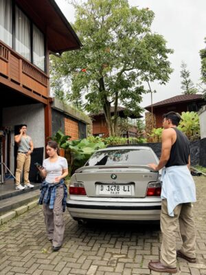 Alifa Lubis Instagram - coba kasih sebutan yang pas buat kita berempat🙏
‘Beri Cinta Waktu’ setiap hari jam 8 malam di @sctv!