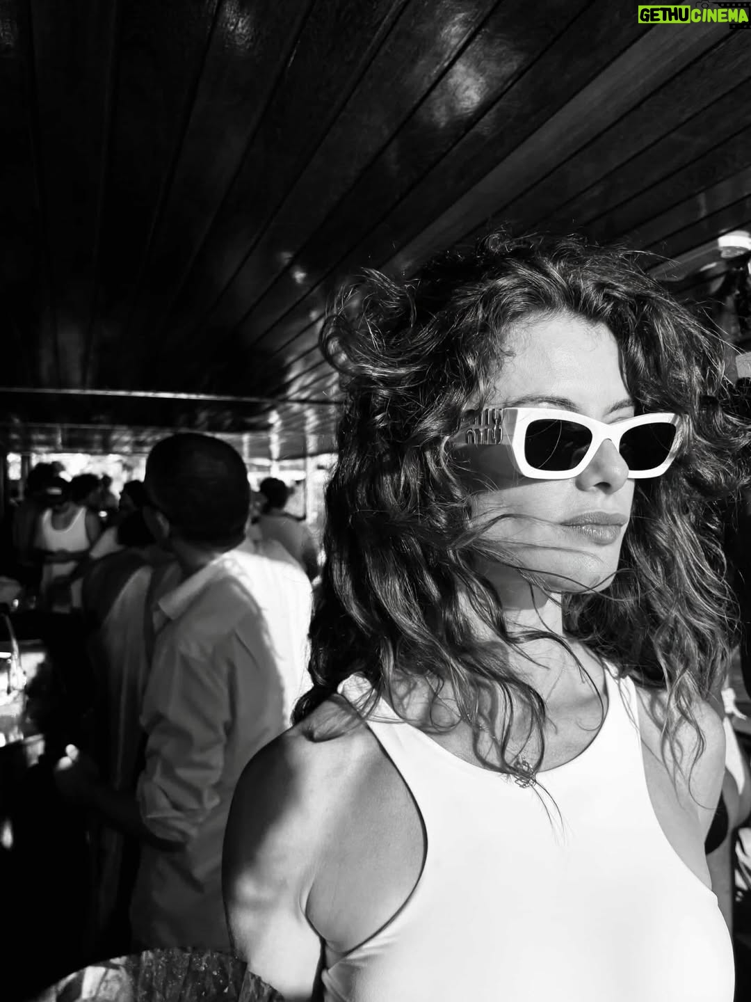 Alinne Moraes - 19.5K Likes - 🎠❤️