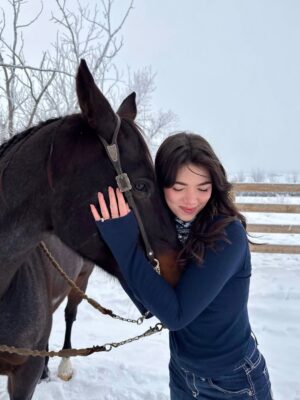 Alisha Newton Instagram - Apparently the solution was buying a horse. This is Eddie / Lookin At Blu Rey 💙🥹