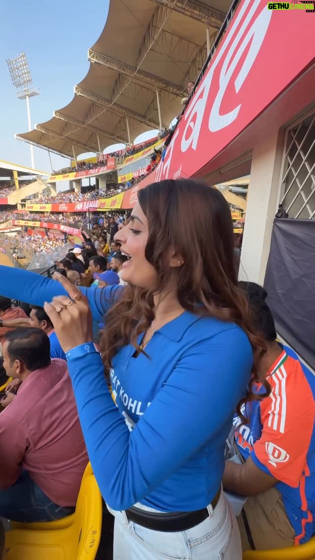 Alisha Rajput - 1.8 Million Likes - Eye contact with @virat.kohli in match 

@jiohotstar @starsportsindia 

#viratkohli❤️ #kholi #match