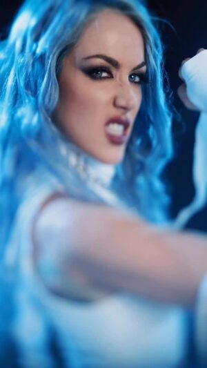 Alissa White-Gluz Instagram - 💪

Photo by @jeremysaffer 

🏷️ 
Alissawhitegluz, bluemedusa, metal
