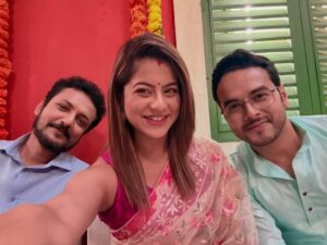 Alivia Sarkar Instagram - Hello guysss… 
meet Jamai babu and Jamai babu 2 😬😬

@isuvajit_kar @koushikroy06 

#mhkd 
MILON HOBE KOTO DINE
Mon-Sun 9:30pm 
@starjalsha 
@acropoliisentertainment