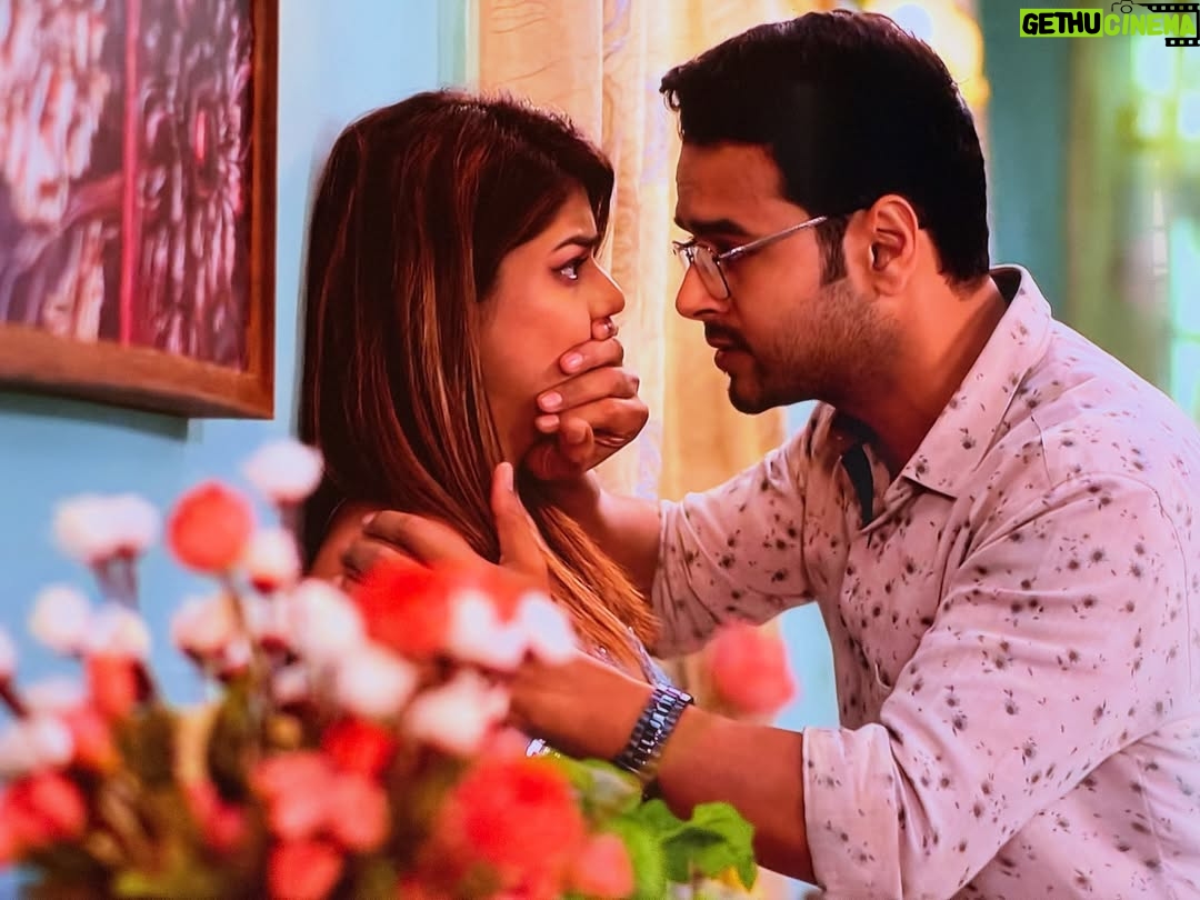 Alivia Sarkar - 5.6K Likes - Ladies, don't let your “Mainak” bring you down, 
you deserve a Dipto's care and safety…!! 😬

Milon Hobe Koto Dine
@starjalsha