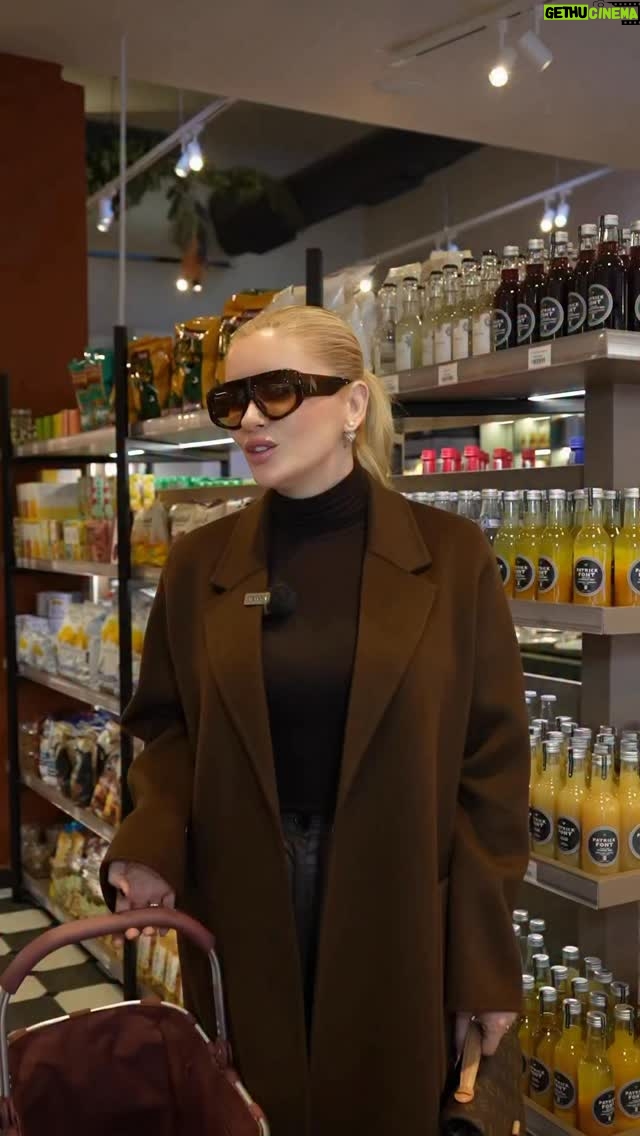 Alketa Vejsiu - 1.5K Likes - @lapetitefrance.market 
Një shportë e mbushur plot me produkte të vecanta 🙆🏼‍♀️ Me e mira e Francës, në tryezat tuaja, vetem nga #thebest @lapetitefrance.market