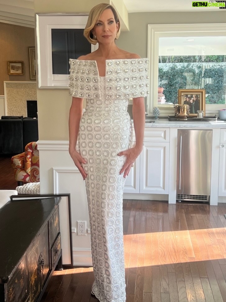 Allison Janney - 107.9K Likes - Thank you to @sagaftrafound and @actorawards for the wonderful evening celebrating our peers last night! Congratulations to all the nominees and winners, especially #kerirussel for her win in best actress category for @thediplomat_netflix 🥳 She is so deserving of this award! Brava my friend👏🏼❤️ And thanks to my glam squad for making me feel so pretty last night!
@taraswennen  @andylecompte @lordgmv @lpwnailpro 🩷🩷🩷🩷🩷