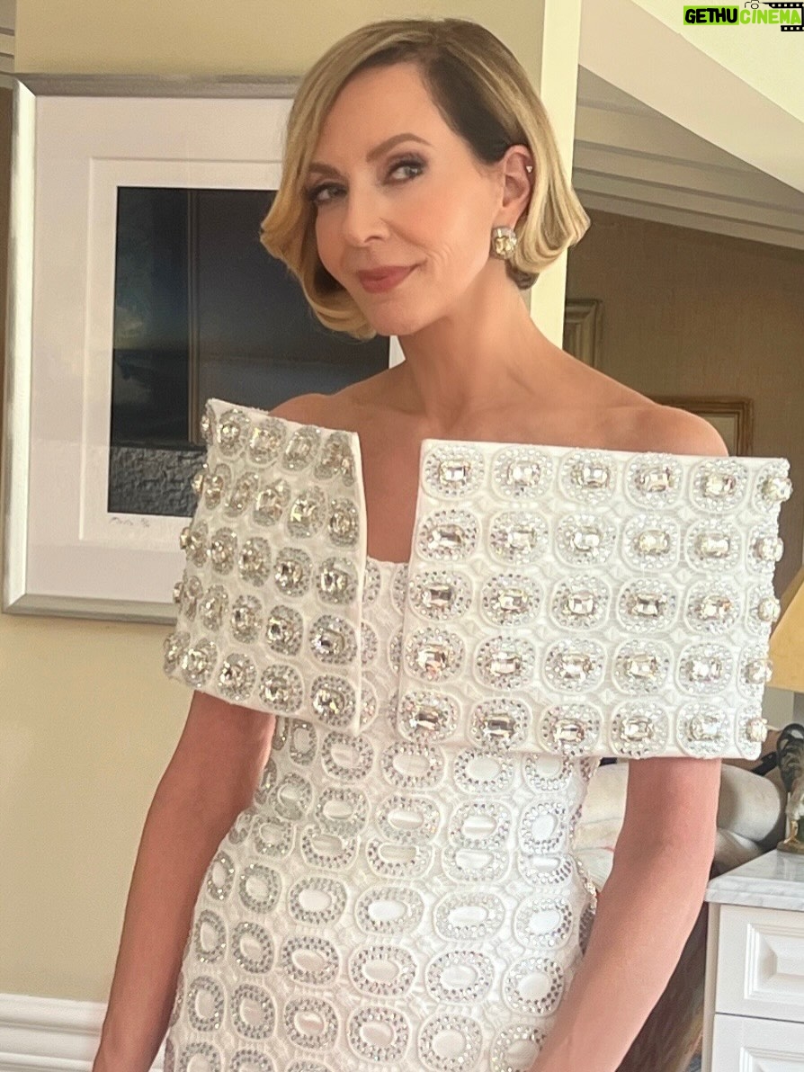 Allison Janney - 107.9K Likes - Thank you to @sagaftrafound and @actorawards for the wonderful evening celebrating our peers last night! Congratulations to all the nominees and winners, especially #kerirussel for her win in best actress category for @thediplomat_netflix 🥳 She is so deserving of this award! Brava my friend👏🏼❤️ And thanks to my glam squad for making me feel so pretty last night!
@taraswennen  @andylecompte @lordgmv @lpwnailpro 🩷🩷🩷🩷🩷