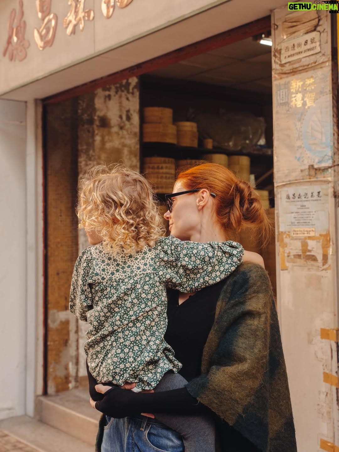 Alyssa Campanella - 288 Likes - Shopping in Sheung Wan with my mini love 🤍 Finally bought our first bamboo steamer to make dumplings at home 🥟

#hongkonglife #hongkongliving #sheungwan #hongkongstyle