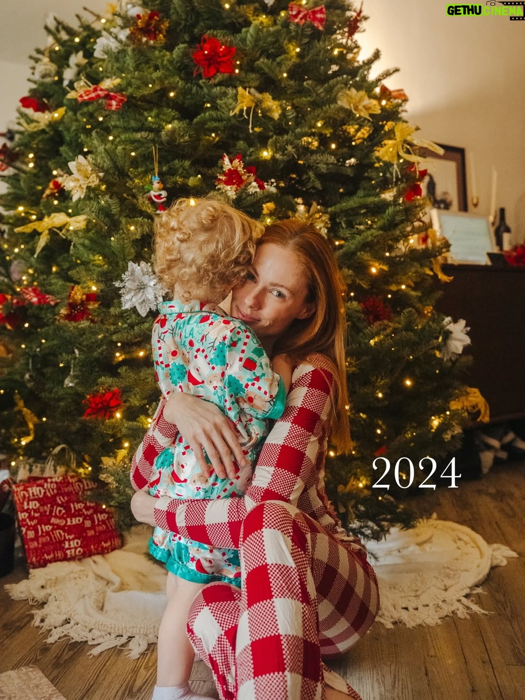 Alyssa Campanella - 1.2K Likes - Christmas over the years 🎄 So strange to think there was a time before little bean! I’m so grateful for my little family, and especially for the beau who snapped all these cherished moments 🤍

#christmasportraits #christmas2025 #christmasathome #motheranddaughter