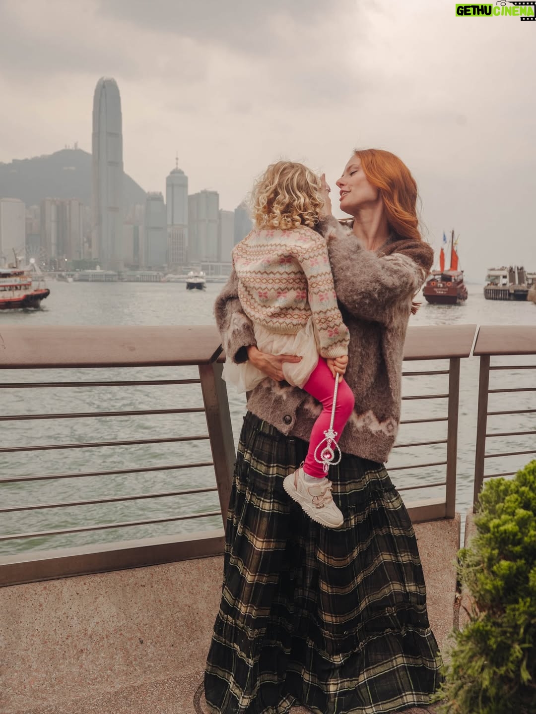 Alyssa Campanella - 425 Likes - All of these were snapped seconds before I lost her wand in the harbour 🙃 New family Christmas tradition? Fondue lunch at Chesa at @peninsulahongkong 🧀

#victoriaharbour #hongkongchristmas #hkchristmas #christmasportraits