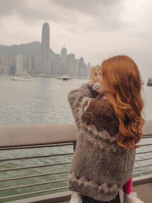 Alyssa Campanella Instagram - All of these were snapped seconds before I lost her wand in the harbour 🙃 New family Christmas tradition? Fondue lunch at Chesa at @peninsulahongkong 🧀
#victoriaharbour #hongkongchristmas #hkchristmas #christmasportraits