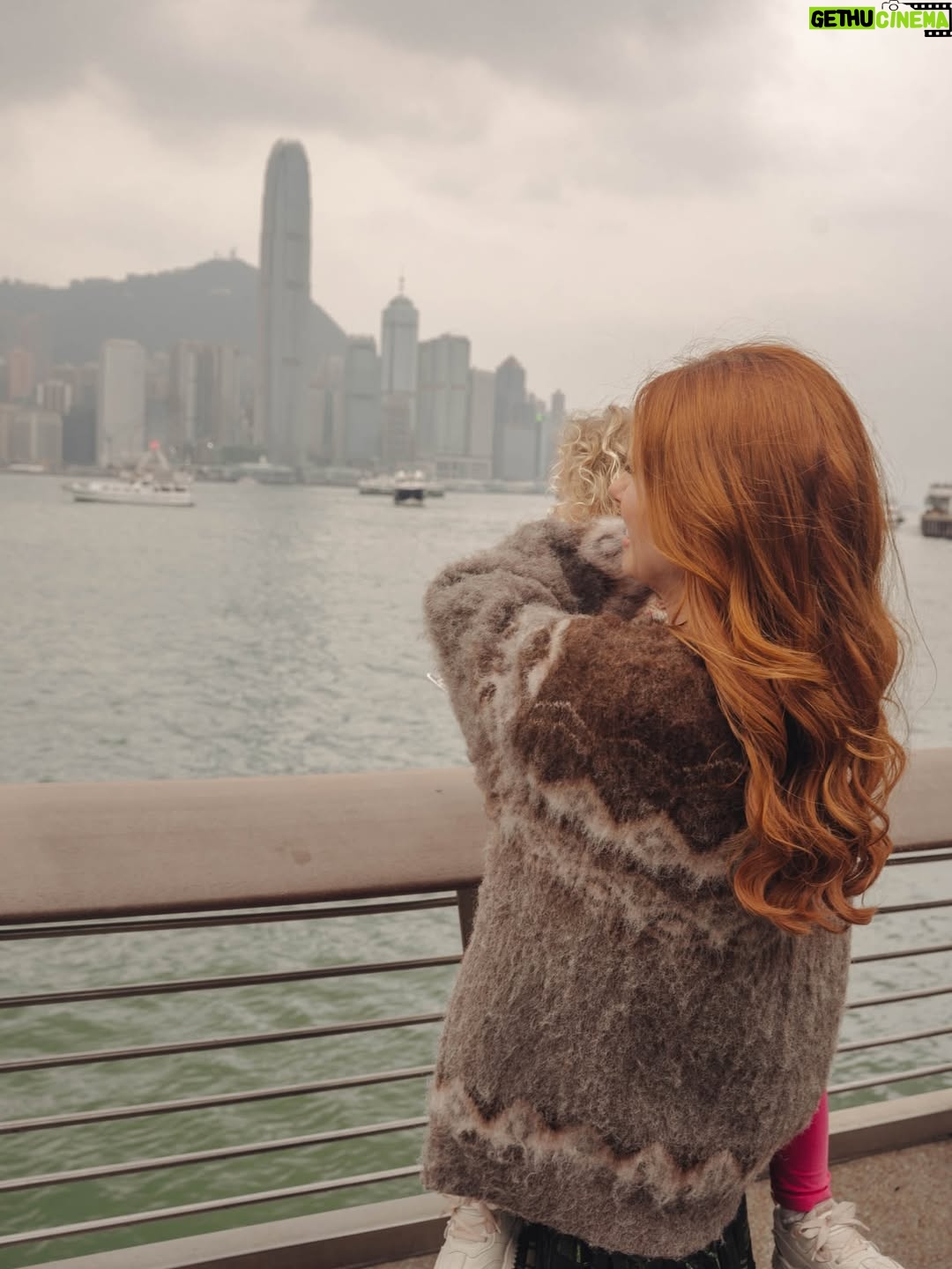 Alyssa Campanella - 425 Likes - All of these were snapped seconds before I lost her wand in the harbour 🙃 New family Christmas tradition? Fondue lunch at Chesa at @peninsulahongkong 🧀

#victoriaharbour #hongkongchristmas #hkchristmas #christmasportraits