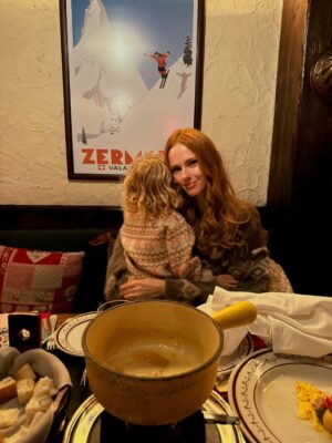 Alyssa Campanella Instagram - All of these were snapped seconds before I lost her wand in the harbour 🙃 New family Christmas tradition? Fondue lunch at Chesa at @peninsulahongkong 🧀
#victoriaharbour #hongkongchristmas #hkchristmas #christmasportraits