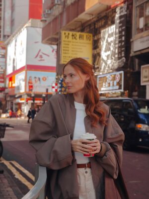 Alyssa Campanella Instagram - Switched my iced chocolates for tea lattes ❄️
#thefrankieshop #mongkok #mongkokstreet #hongkongstyle #hongkonggirl