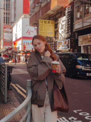 Alyssa Campanella Instagram - Switched my iced chocolates for tea lattes ❄️
#thefrankieshop #mongkok #mongkokstreet #hongkongstyle #hongkonggirl