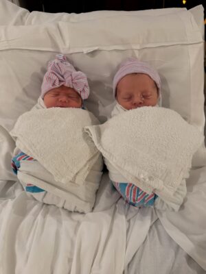 Amanda Cerny Instagram - We are over the moon to officially introduce you to Klaus and Annabelle 🩷💙💐 - love always, Mama and Papa 🥰😍🎉