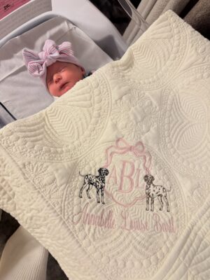 Amanda Cerny Instagram - We are over the moon to officially introduce you to Klaus and Annabelle 🩷💙💐 - love always, Mama and Papa 🥰😍🎉