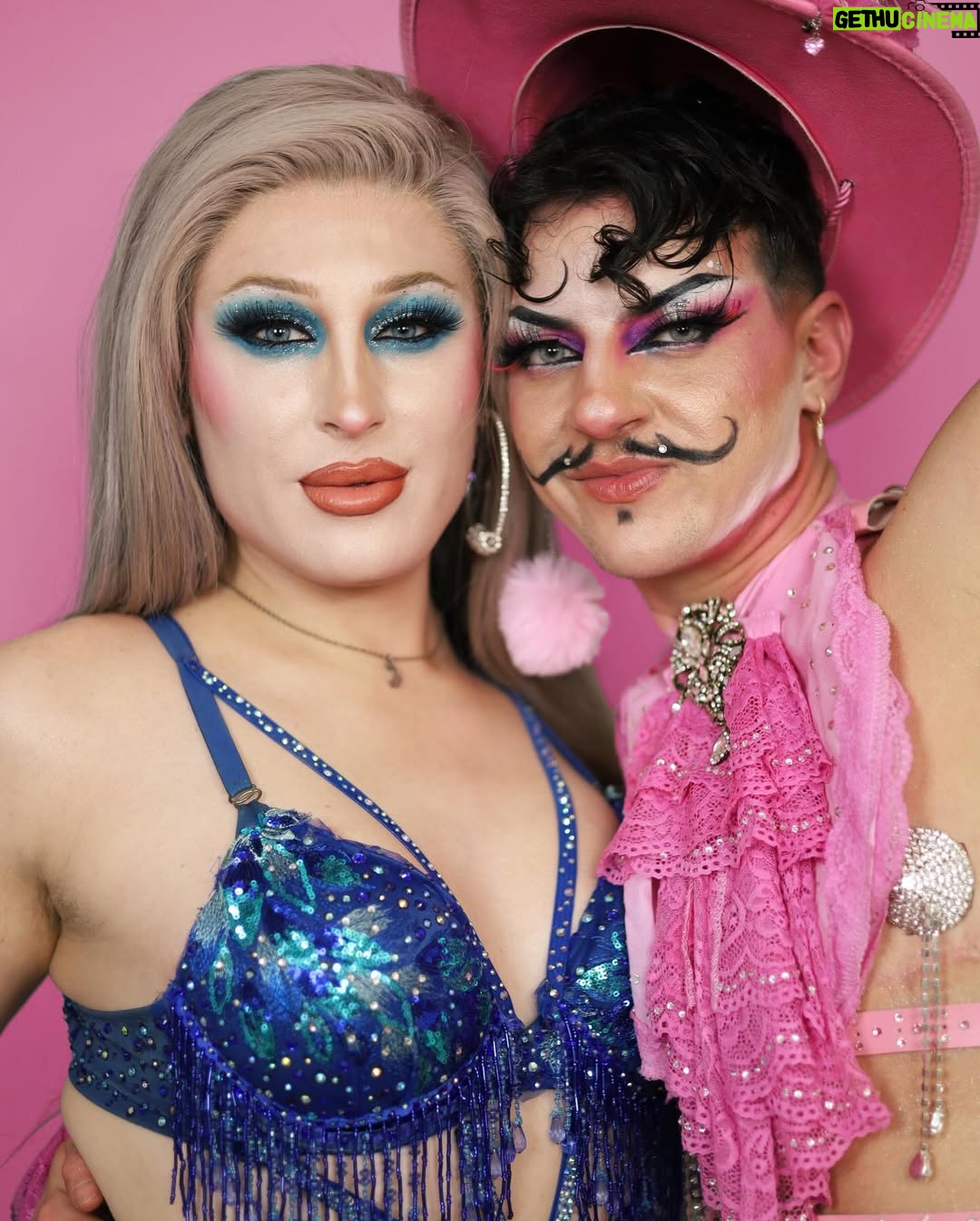 Amanda Tori Meating - 4.5K Likes - Yee haw or whatever they say 🤠 💕

Photos: @jack.ellwood96 
Hair: @bitchcraft 
Nails: @clawed.bycj 
Fits by us 😽