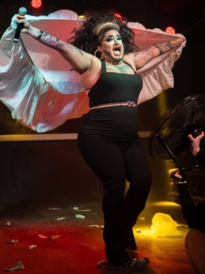 Amanda Tori Meating Instagram - @amandatorimeating ‘s Tiddyfest at @iconastoria was the perfect way to spent st paddy’s day 💚

#dragqueens #nyc #nycdrag