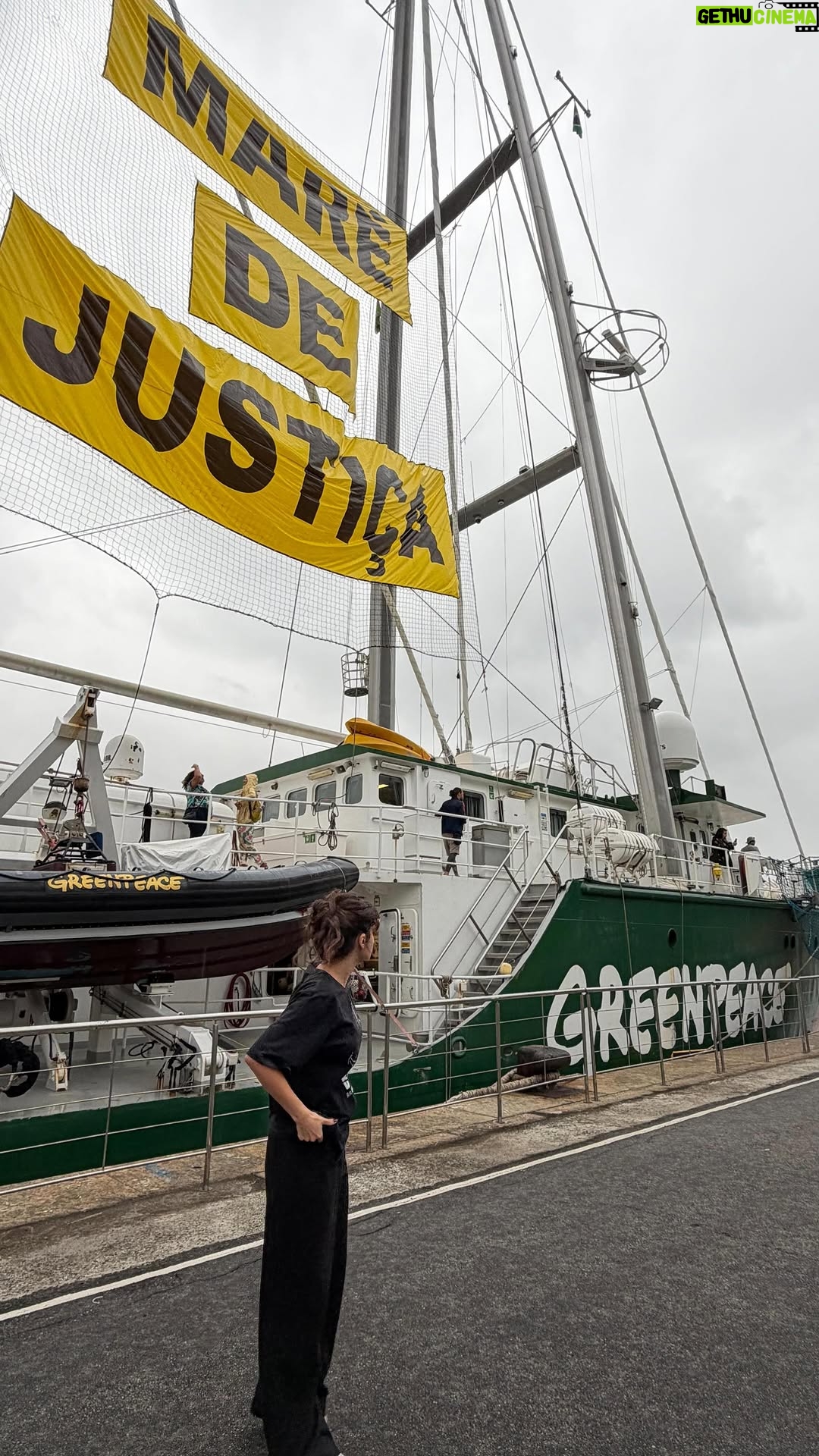 Amanda de Godoi - 1.6K Likes - We asked the Brazilian actor, Amanda de Godoi, what climate justice means to her, and this was what she said!

Amanda was on the Rainbow Warrior, when it was in Brazil last year and was the stage for very powerful conversations about defending the oceans, coastal cities, and climate justice, highlighting how the most vulnerable territories, in the hills and mountains, are the first to feel the impacts of extreme weather events.

Change happens when people meet, inform themselves, and mobilise✊

We want to know from you in the comments, what does climate justice mean to you?🌍