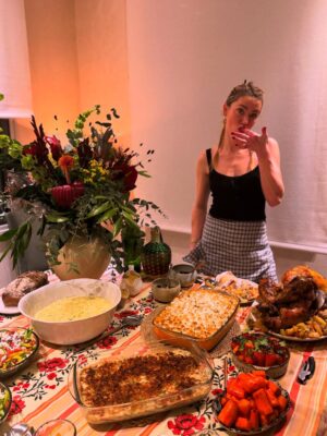 Amber Heard Instagram - Thanksgiving cheers over the years. A look back at all the full hearts and plates I’ve shared . Hoping you are well topped up on both this year