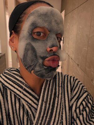Amel Bent Instagram - DUMP de FÉVRIER … avant la fin du monde 🕊️