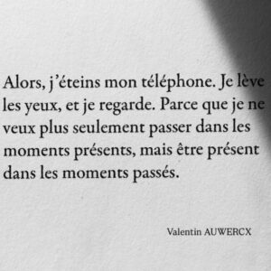 Amel Bent Instagram - DUMP janvier 2026 … en vrac , en rythme, en chœurs et le poing levé ( toujours)
Gueststars: mes enfants , les @enfoiresofficiel , ma frère , @thevoice_tf1 ❤️, @geraldineallouche 😍 , une 👑 mystère , @yseult dans les oreilles 🫶 🖤 j’crois que j’aime bien les dumps en fait 😎