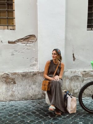 Amina Khalil Instagram - Do you remember the incredible summer trip to italy ? 
Well, lets just say i saved the best for last… I looked through hundreds of pictures and this is just a snippet (because nothing will do it justice) of the incredible stay in: ROME ♥️ 

Rome is one of the MOST beautiful cities in this entire world. 
Its magical for anyone who truly gets to experience it. And I am so lucky that @anantarapalazzonaiadi took us in for a few days.. my experience there was so special, so elegant and chic, so comfortable and personalized - it was TRULY the tiramisu of our trip! 

Rome was alllll about FOOD. 
And the food is insane! 😍
Seen by Olivier - easily one of the TOP restos on our trip to italy. Highly recommend dinner there the rooftop is stunning. @seen_byolivierrome 
Ineo fine dining (congratulations on the michelin star!) @ineorestaurant 
And ofcourse our Spice Spoons experience at Anantara: our personal cooking class with Chef Tiziano Noro who taught us how to make a proper pasta Arrabiatta and finally nailed a true italian Caccio e Pepe ! ⭐️🍝 (Zaatar is officially a pro by now) 

Tutto bene ! 🤍🇮🇹 

@dashconsultancy @minorhotels