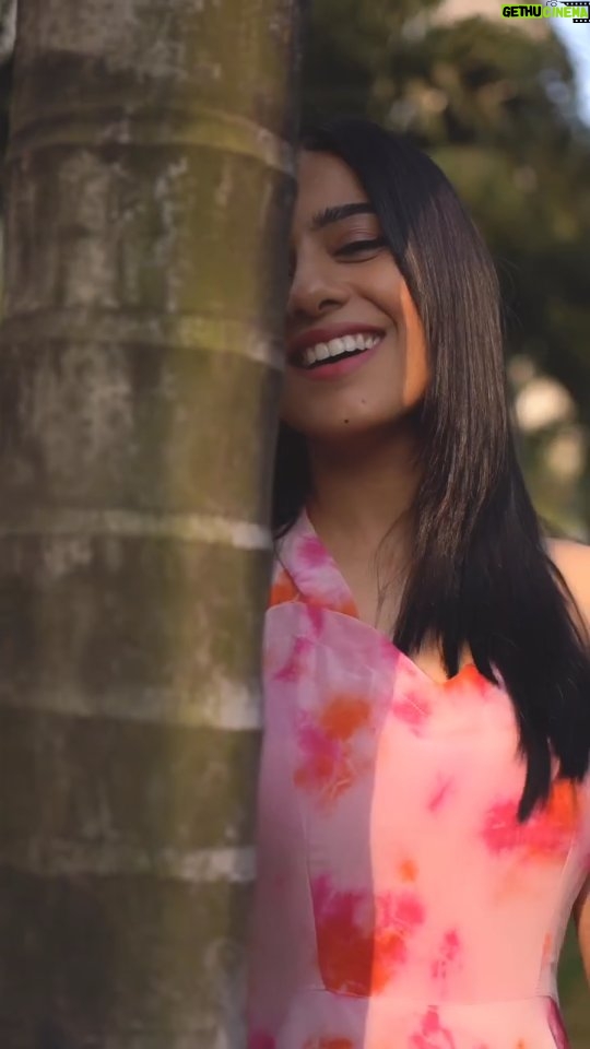 Amrita Rao - 66.1K Likes - THIS SONG 😍🫶.. They say falling in love is the best feeling in the world...and THIS song gives me the Same feeling ❣️❣️❣️❣️❣️❣️❣️❣️

Lyrics 😍 Music 😍 Singing 

Happy Women's Day 🌈🙌🍟