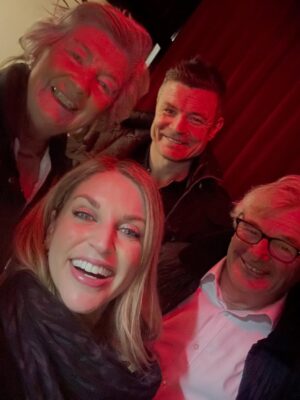 Amy Huberman Instagram - A scattering of mini momes from a special few days in NYC with Bruce Spring Street (aka Bodicles) and his Mum and Dad 💕
Catching up with our pals where I randomly yet impressively appeared to levitate on a bench. Made my Broadway debut (ahem, as a punter) and have been singing Hamilton songs ever since.
Which I must say my kids, husband, random people, passing dogs, people trying to get on with their own lives in the supermarket seem to be really enjoying. I’ll take it as a thumbs up to keep going 👍 😲 🎶
Bravo to @leveaudor and Bruce’s involvement in this gorgeous restaurant. It’s so beautiful and steeped in good oul NYC history. Although devo Brian’s involvement has not led him to be able to produce crêpes Suzette like this for me at mealtimes. Shall report to management.
Also got to try out a new high octane sport called Snowball Fights With The In-laws. It was utterly lawless and I demand a rematch. 🤼 ❄️ 💪
And yes I’ve put in Sex and The City theme tune which is weird in a post with my in-laws but I have to run and get my kid now so it is what it is I don’t what to say on that and it’s quicker than picking another song.