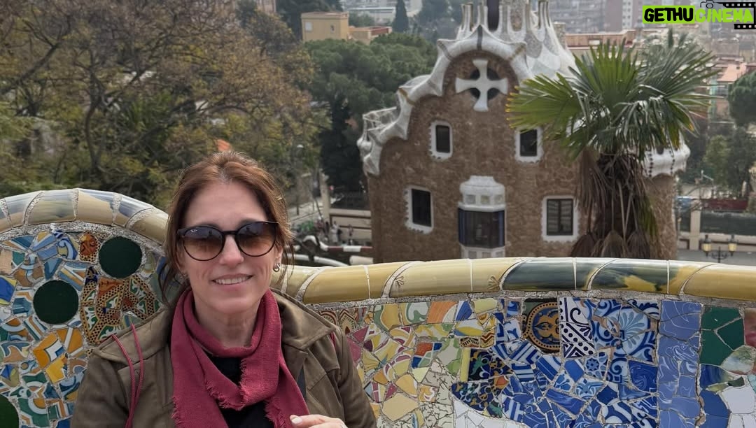 Amy Jo Johnson - 6.8K Likes - Just hanging out in Spain… 🇪🇸