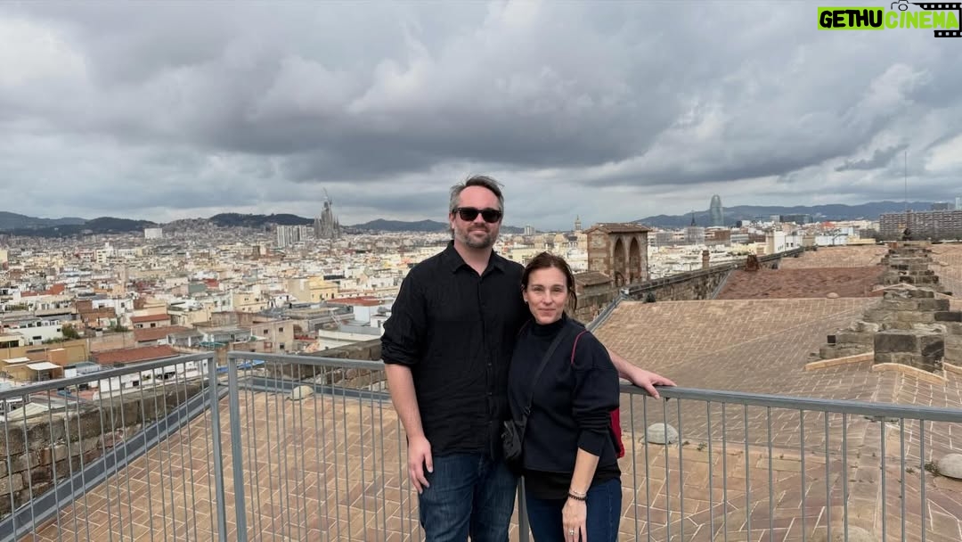 Amy Jo Johnson - 6.8K Likes - Just hanging out in Spain… 🇪🇸