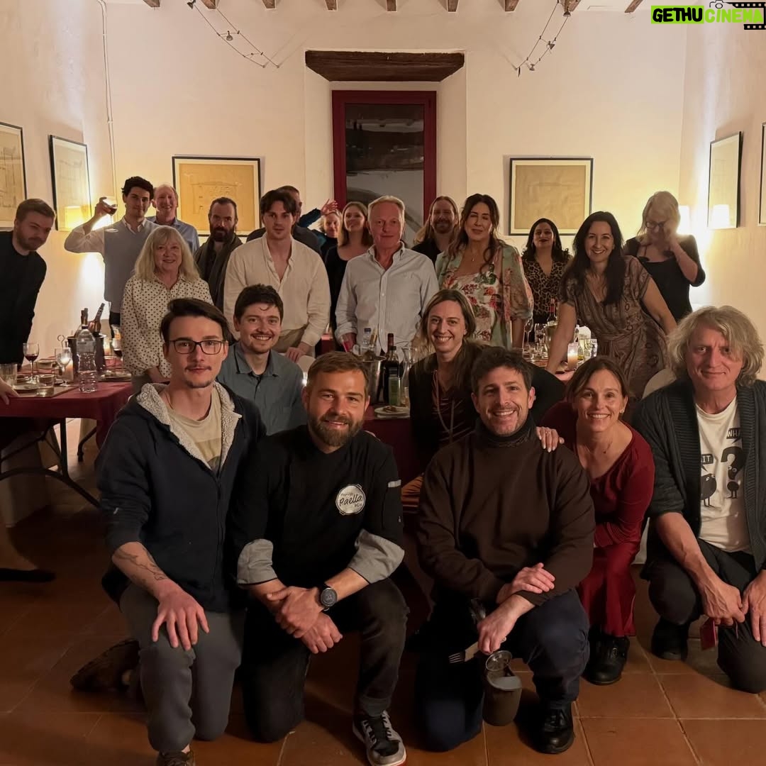 Amy Jo Johnson - 6.9K Likes - A wonderful writers retreat with @rocabertiwriters meeting, learning, creating with some incredible people. Feeling inspired and happy. 😊