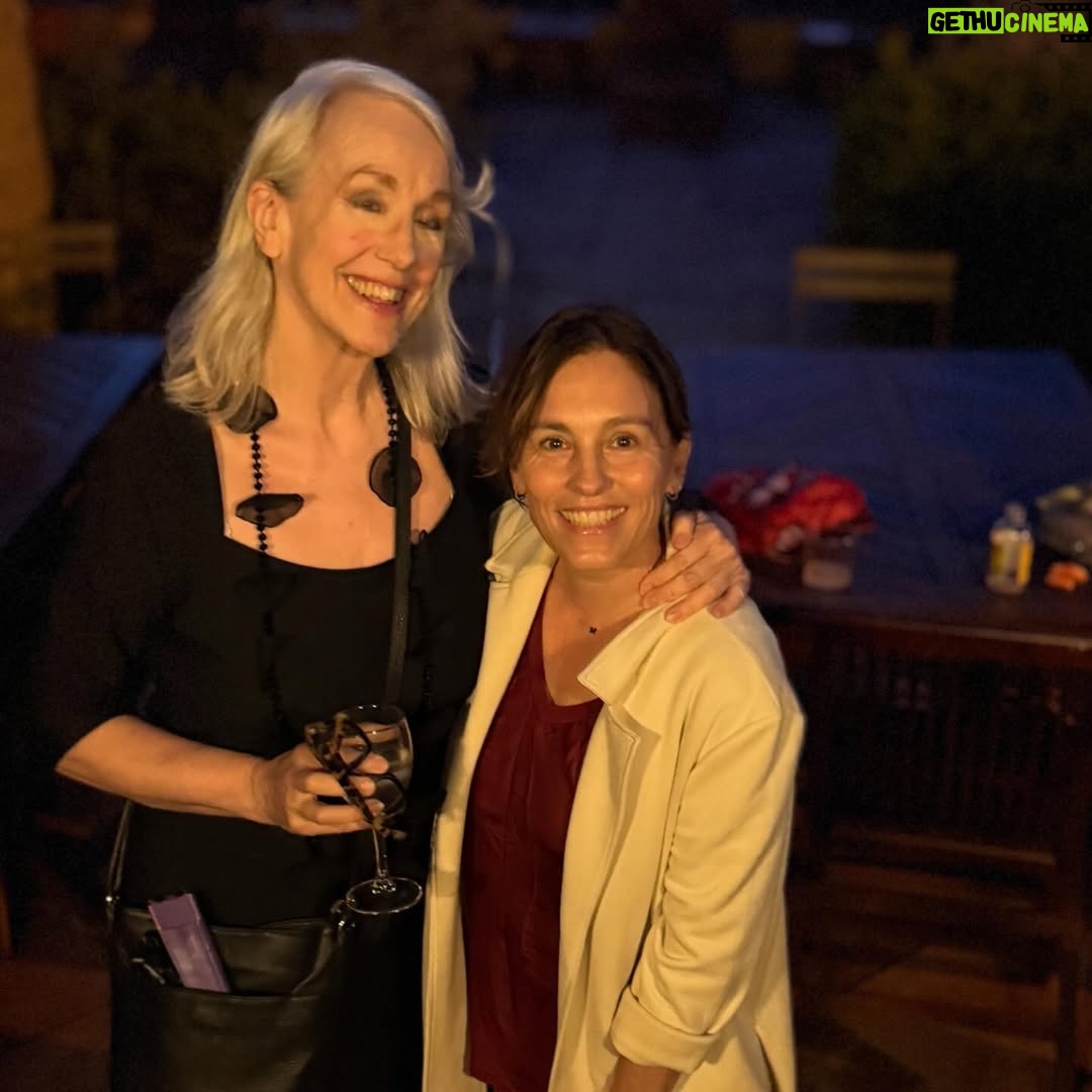Amy Jo Johnson - 6.9K Likes - A wonderful writers retreat with @rocabertiwriters meeting, learning, creating with some incredible people. Feeling inspired and happy. 😊