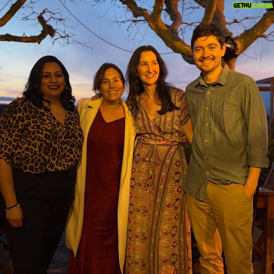 Amy Jo Johnson - 6.9K Likes - A wonderful writers retreat with @rocabertiwriters meeting, learning, creating with some incredible people. Feeling inspired and happy. 😊